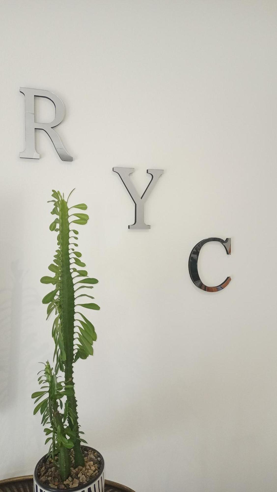 Apartamento R Y C Avilés Exteriér fotografie